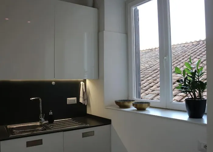 Trevi Fountain Luxury Flat Апартаменты