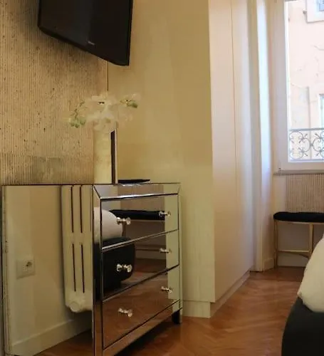 Апартаменты Trevi Fountain Luxury Flat