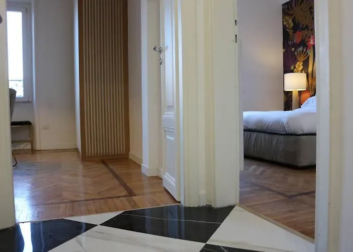 Trevi Fountain Luxury Flat *