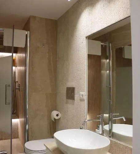 Trevi Fountain Luxury Flat Апартаменты