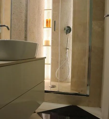 Trevi Fountain Luxury Flat Апартаменты *